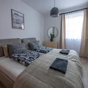 Lovag 12 Terrace Designer Apartamento Budapest